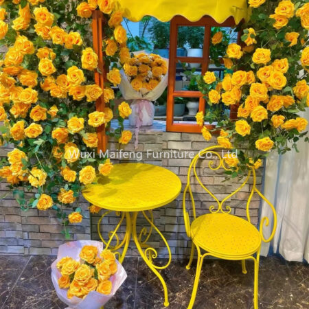 Garden Table and Chairs Simple Wrought Iron Patio Leisure Small Coffee Table Terrace Photography Decoration Store Visit Photo Check-in